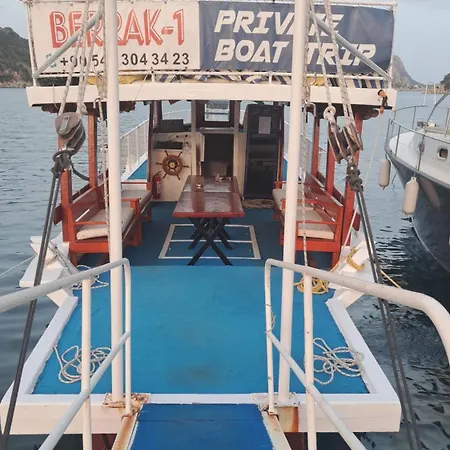 Berrak1 Private Yacht * מרמריס