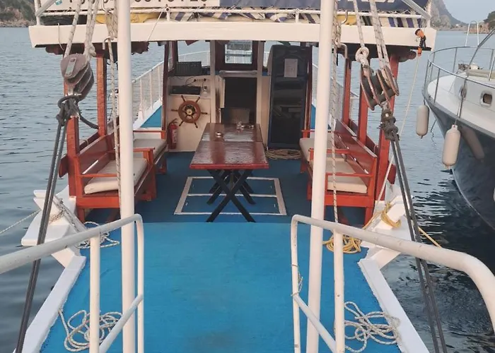 Berrak1 Private Yacht * מרמריס