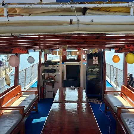 보트호텔 Berrak1 Private Yacht *